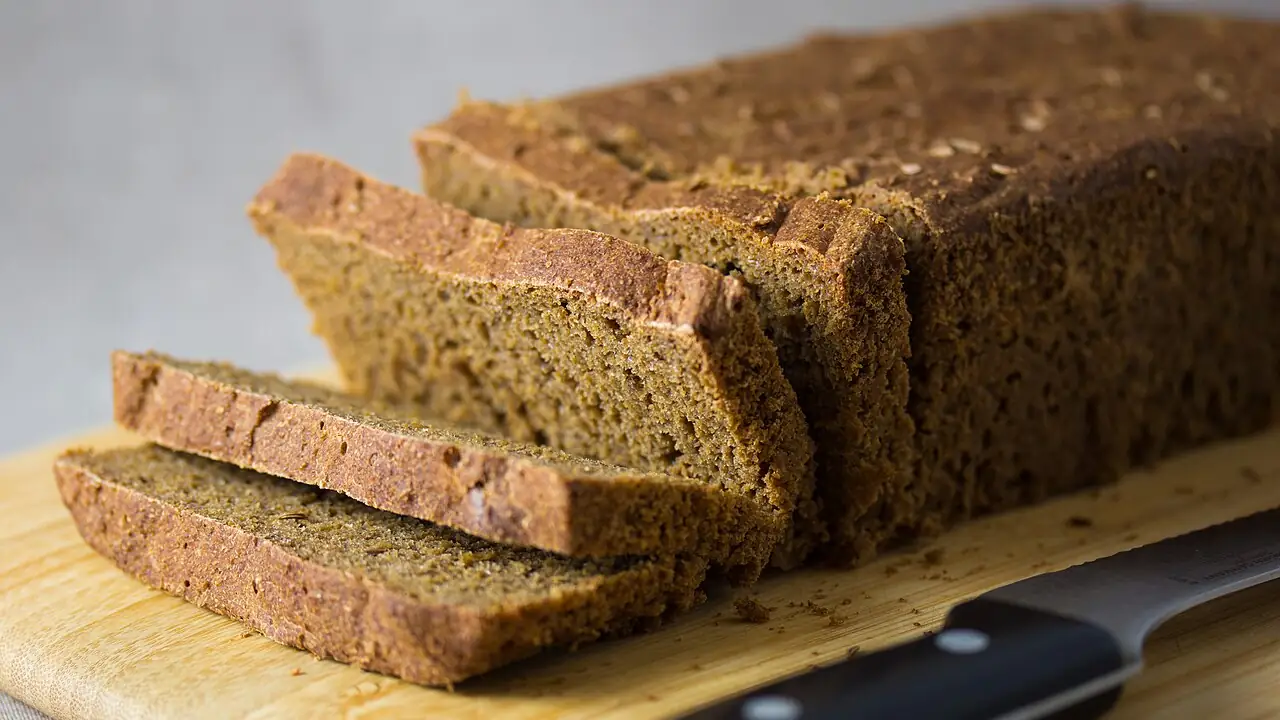 Frisches Roggenbrot
